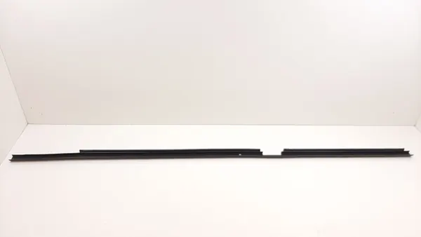 Moldura de pilar Mercedes-Benz OEM MAM6265 - Usado image 2