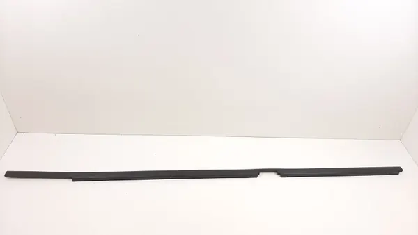Moldura de pilar Mercedes-Benz OEM MAM6265 - Usado image 3