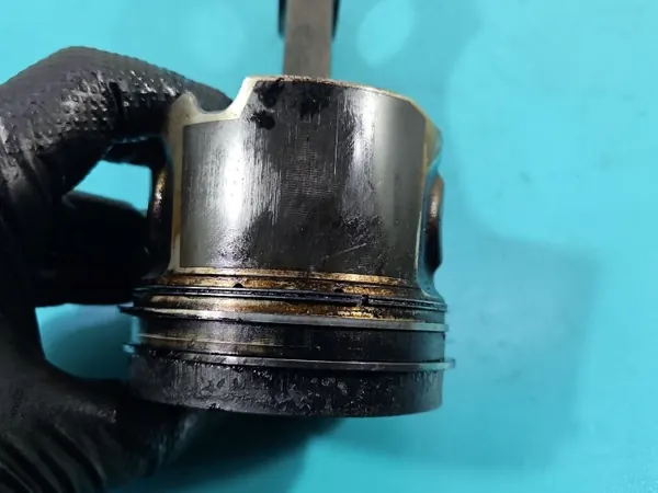 Pistón BMW X6 E71 3.0D - Pieza OEM Usada image 4