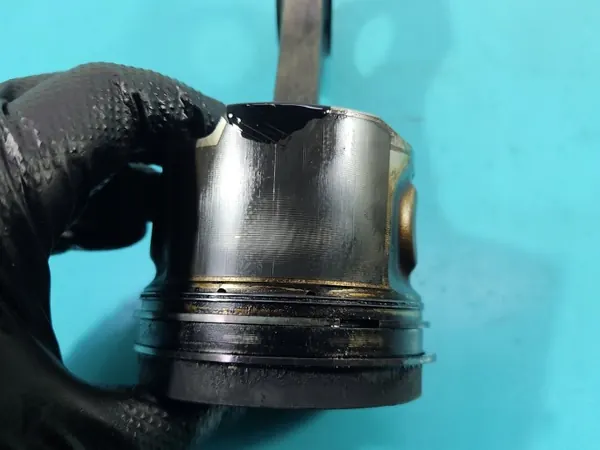 Pistón BMW X6 E71 3.0D - Pieza OEM Usada image 5