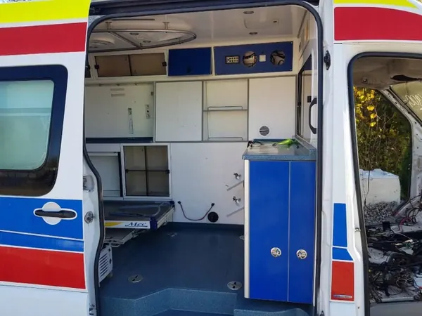 OEM LORK-1-32870 ambulance-opbouw voor Mercedes W906 image 2