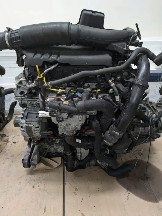 Motor Completo M9R 710 2.0 DCI - Renault OE Usado image 2