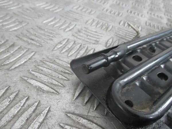 Arrefecedor de combustível OEM CHŁODNICA PALIWA OPEL ASTRA H 04-14r image 5