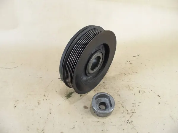 Polia do virabrequim RENAULT TRAFIC II 8200767762 image 2