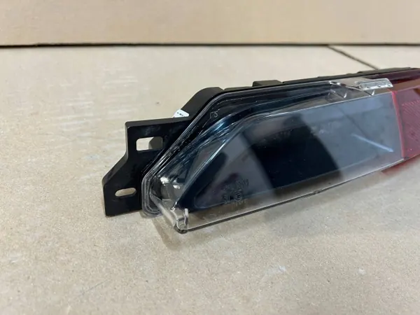 OEM 265802052R Luz de parachoques trasera izquierda Renault Megane V image 3