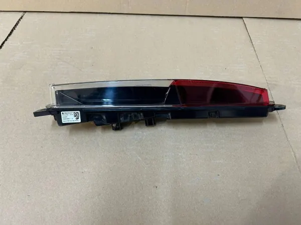 OEM 265802052R Luz de parachoques trasera izquierda Renault Megane V image 5
