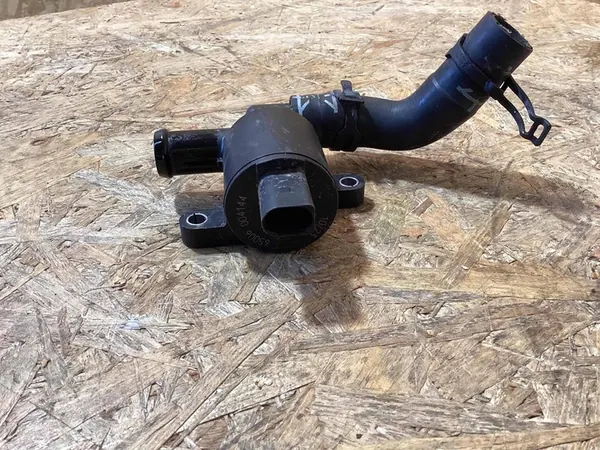 Porsche Macan Tilläggsvattenpump 4h0121671d image 3