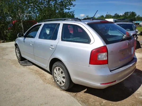 Avgasgrenrör OEM EIS-2177449 för Skoda Octavia image 8