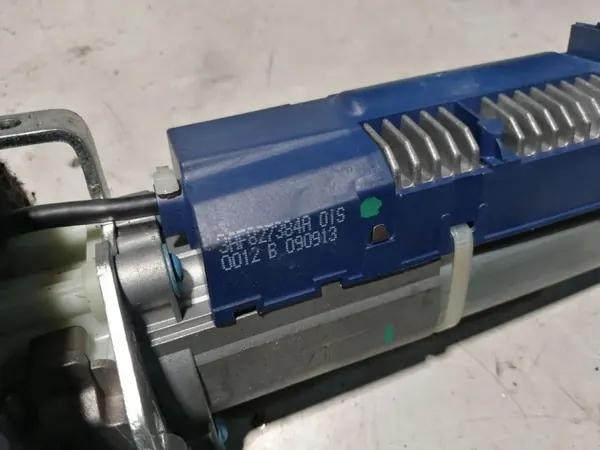Pompe hydraulique VW d'occasion OEM 3AF827384A Passat B7 image 4