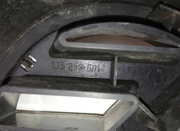 Volkswagen Polo 1.4 Grille image 10