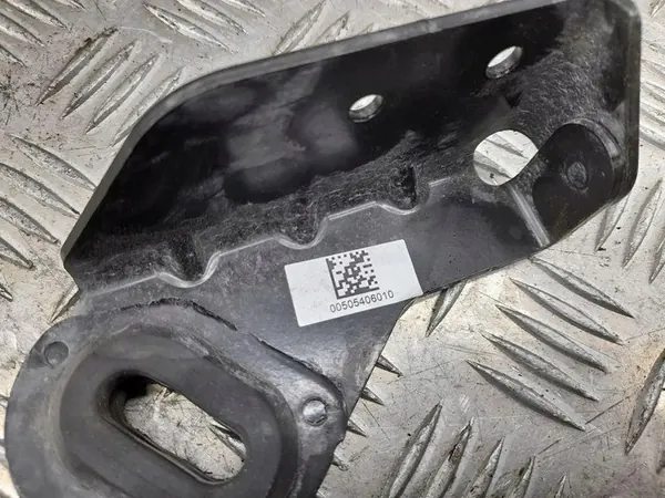 Alfa Romeo Stelvio 2019 Panneau de montage de radiateur gauche OEM image 4