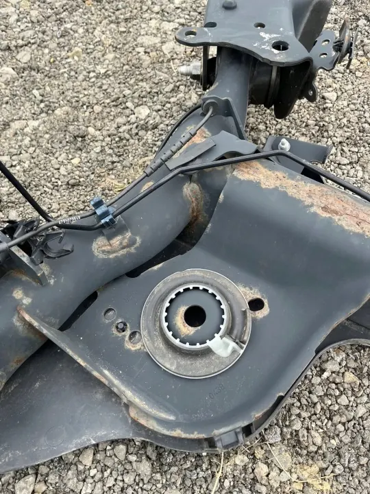 Viga Suspensión Trasera OEM BELKA OS TYLNA Renault Zoe image 3