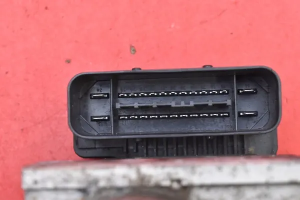Pompe ABS OEM 9675099980 pour Citroen C3 1.4 75CH image 10