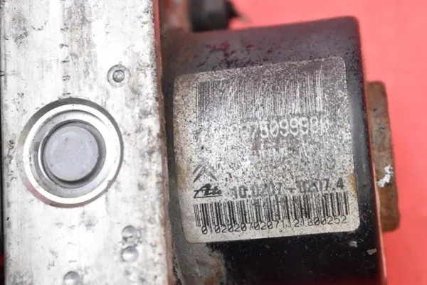 Pompe ABS OEM 9675099980 pour Citroen C3 1.4 75CH image 8