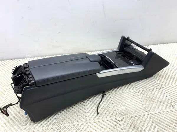Console centrale OEM LORK-389-32161 avec accoudoir Mercedes W212 image 6