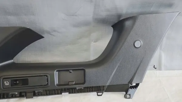Vasen takakontin sivusuojus OEM 631122282 Renault Espace VI image 3