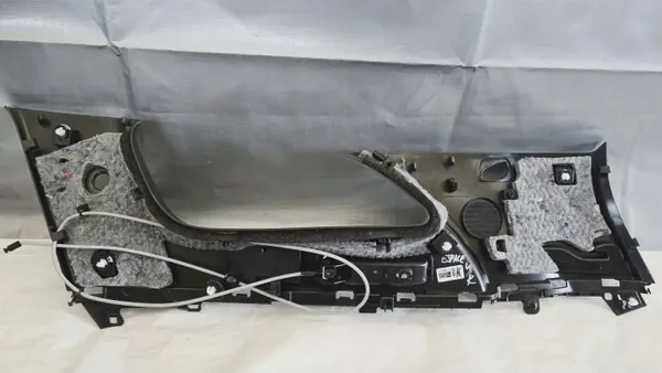 Vasen takakontin sivusuojus OEM 631122282 Renault Espace VI image 4