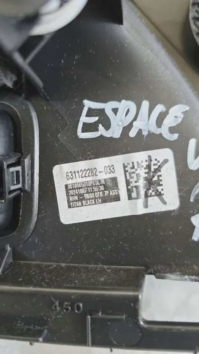 Vasen takakontin sivusuojus OEM 631122282 Renault Espace VI image 7