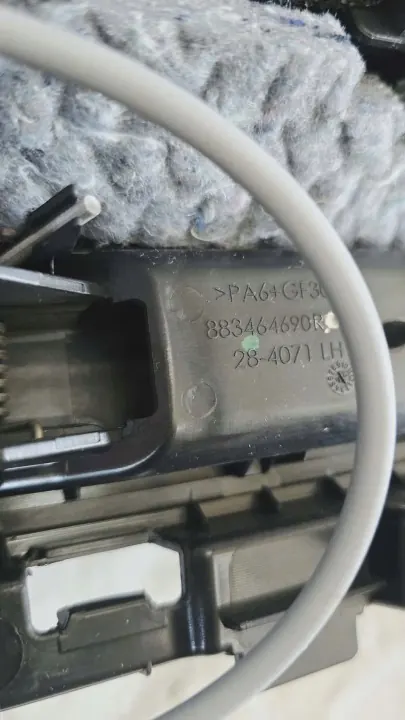 Vasen takakontin sivusuojus OEM 631122282 Renault Espace VI image 8