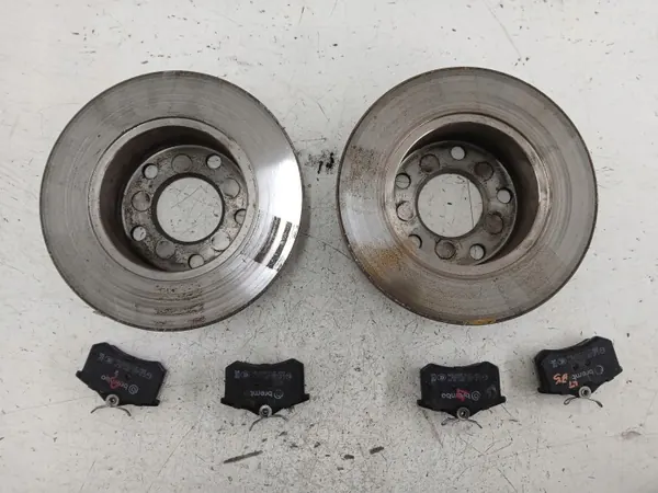 Disques & Plaquettes Frein Arrière VW PASSAT B5 OEM image 3