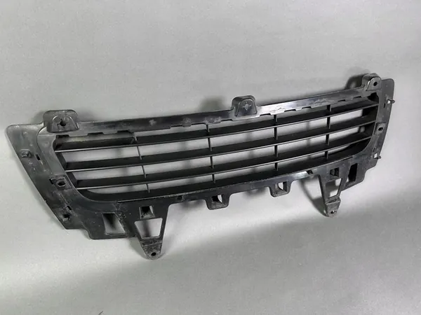 Grade de Para-choque Porsche Cayenne Frontal 7L5807683E image 2