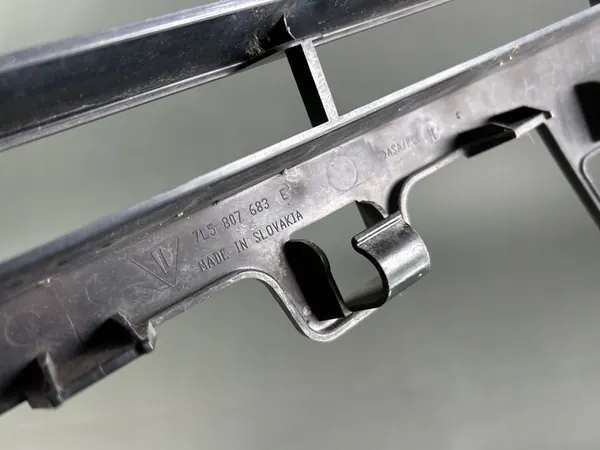 Grade de Para-choque Porsche Cayenne Frontal 7L5807683E image 4