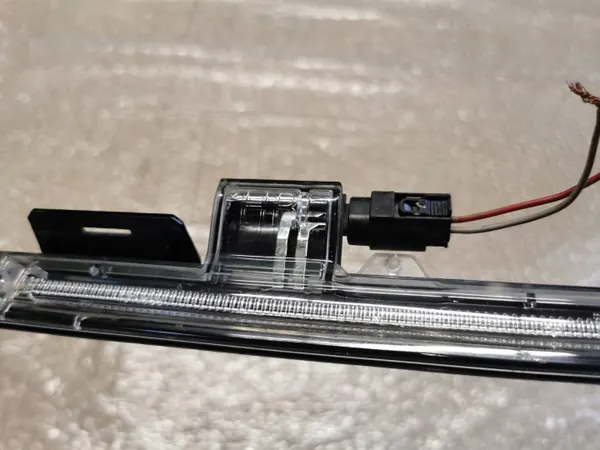 Mercedes GLE/GLS 167 LED kynnysvalaistus OEM A1679066602 image 4