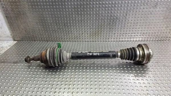 Höger Framdrivaxel OEM S26372025 - Begagnad image 2
