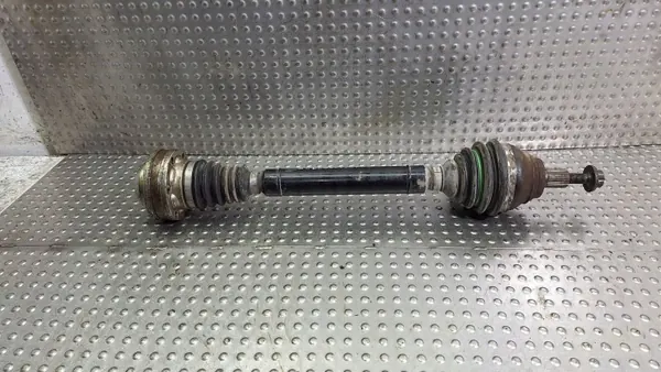 Höger Framdrivaxel OEM S26372025 - Begagnad image 4