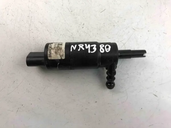 Vattenpump BMW 5 (E60) 2008 OEM 8377430 image 2