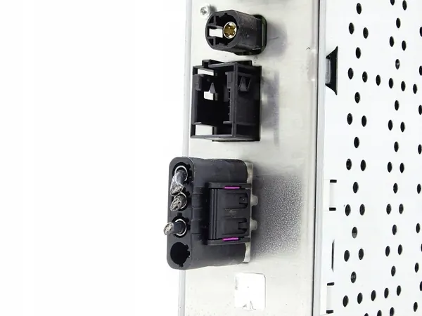 Gebruikte Mercedes-Benz Audio-tuner OEM A2129000117 image 4