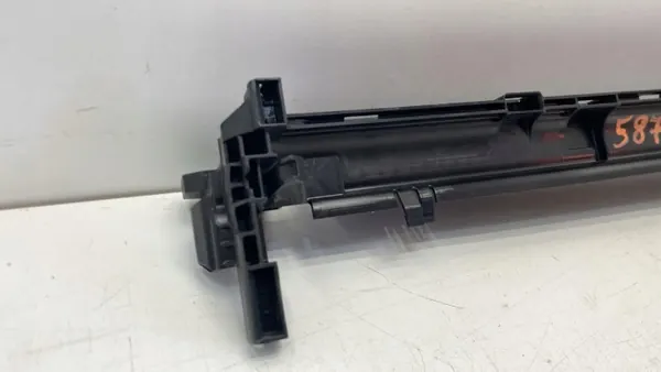 Support de radiateur Mercedes GLC X253 côté droit image 5