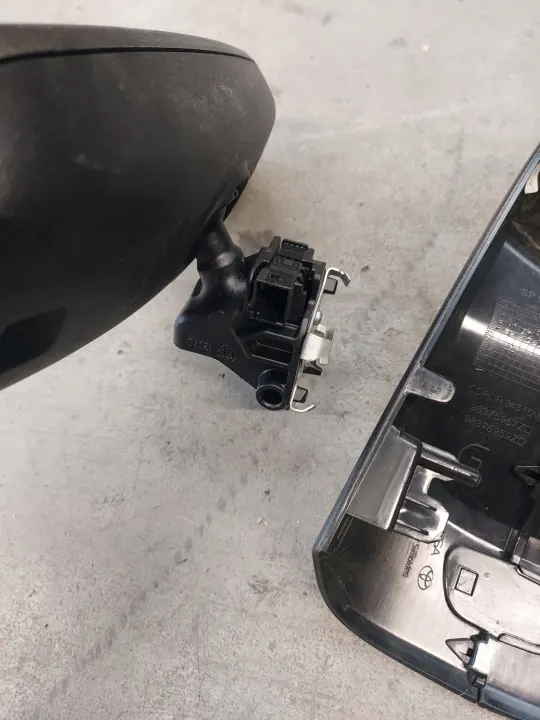 Toyota Proace II Taustapeili OEM 98088311XT image 3
