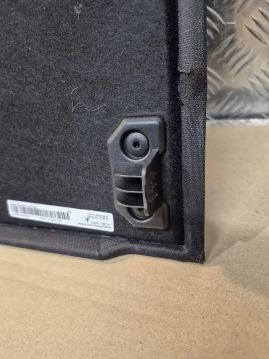 Prateleira de bagagem Porsche Macan OEM 95C867769A - Usado image 3