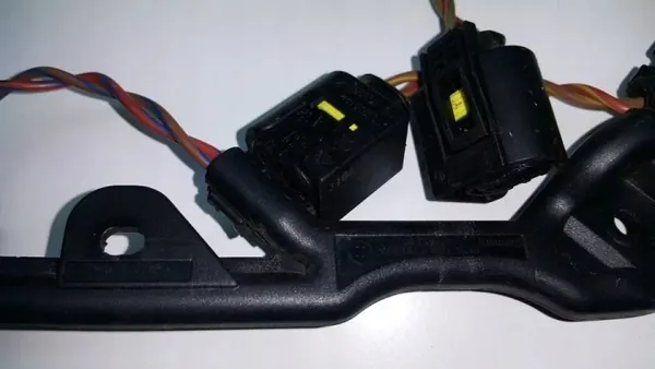 Mazo de inyectores BMW 7795900 - Pieza OE usada image 6