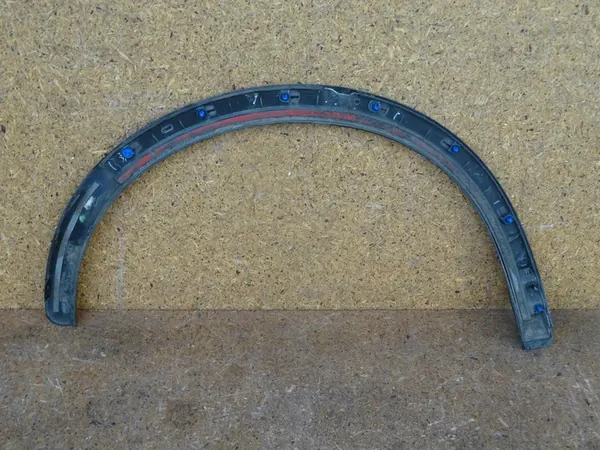 AUDI Q3 8U S-LINE Vasemman Takana Lokasuoja 8U0853817B image 4