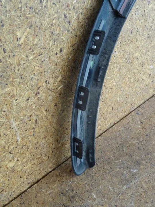 AUDI Q3 8U S-LINE Vasemman Takana Lokasuoja 8U0853817B image 5