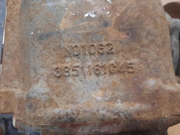 Nissan Navara D22 Differential OEM 3851161G45 image 10