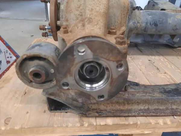 Nissan Navara D22 Differential OEM 3851161G45 image 5