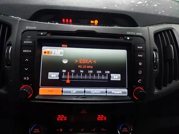 Radio Navigaatio OEM 96560-3U500 Kia Sportage III image 2