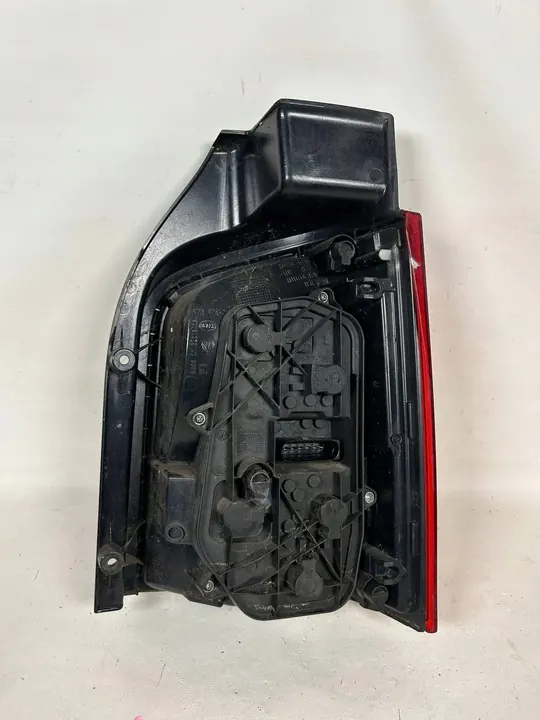 VW T6 Luz Trasera Izquierda image 4