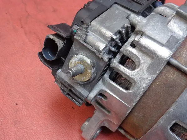 Generaattori 200A Fiat 500 1.0 Mild Hybrid 2021 image 3