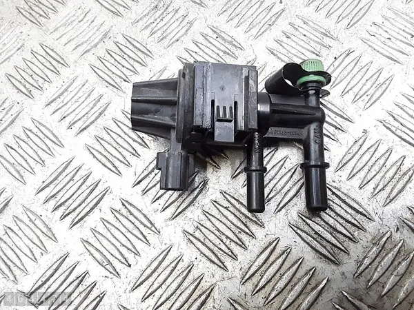 Vanne électromagnétique de refroidissement Ford Focus 2007 4U5A9G641AA image 5