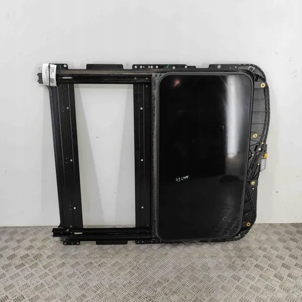 Toit Ouvrant Maserati Ghibli OEM 06701415940 Occasion image 2
