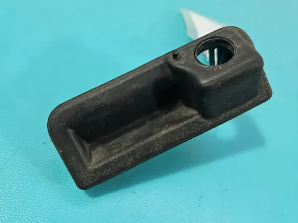 Poignée de hayon OEM 5E3827566A pour Cupra Formentor image 2
