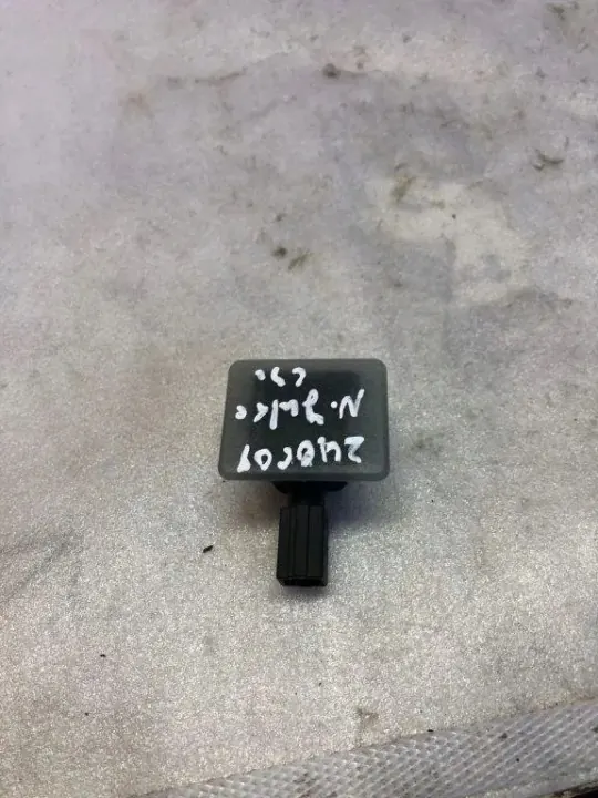 Sun Sensor OEM 685PX6OA0A for Nissan Juke F16 image 2