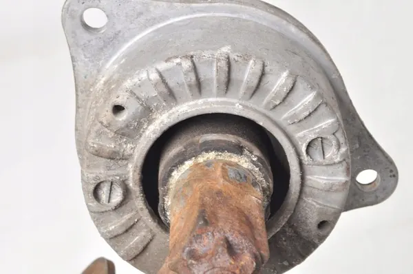 Porsche Boxster 986 3.2 Right Transmission Mount 99337504907 image 2