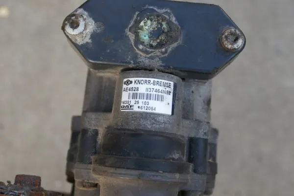 Lufttrockner OEM P951411 + Ventil für DAF LKW image 4