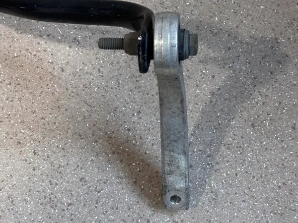 Barra estabilizadora trasera Audi Q7 OEM 4M0511305L image 7