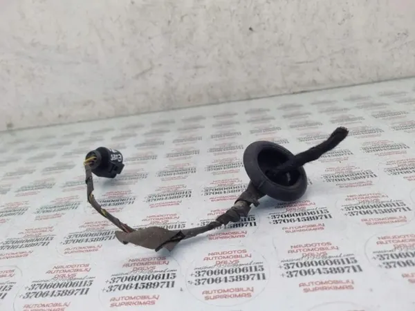 Conector de luz trasera SEAT EXEO OEM 8E0971841F image 2